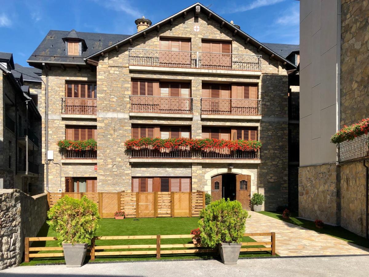 Villa De Plan Apartments&Suites Exterior photo